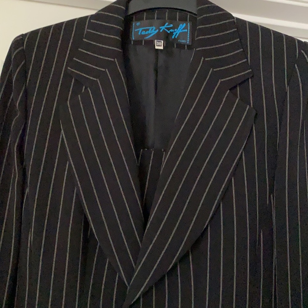 2 PC Suit - Picture 12 of 13